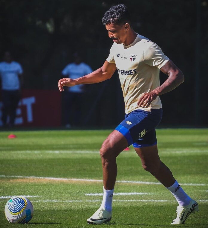 Luiz Gustavo valoriza oportunidades no São Paulo e celebra boa fase da equipe: "Consequência do trabalho"