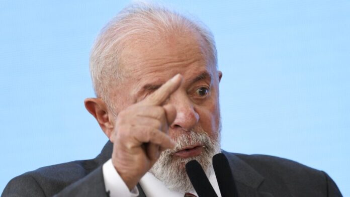 Lula diz que Brasil vive “momento extraordinário” em meio à greve nas federais