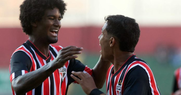 São Paulo vence e segue líder em grupo no Paulista Sub-20