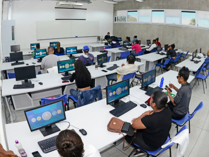 Bolsistas da Frente de Trabalho participam de cursos de qualificação na Fumep