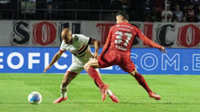 São Paulo vence Athletico-PR pelo Brasileiro em retorno ao Morumbis