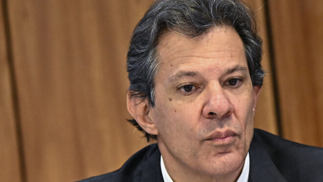 Haddad atravessa seu pior momento no governo Lula