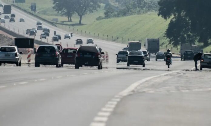 Mais de 3,8 milhões veículos devem passar pelas rodovias concedidas de SP durante o Ano Novo