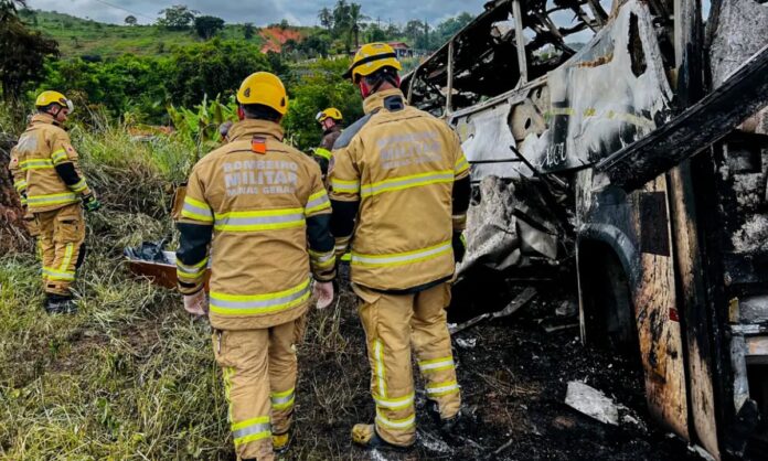 Polícia identifica 26 das 41 vítimas do acidente em Teófilo Otoni – CartaCapital