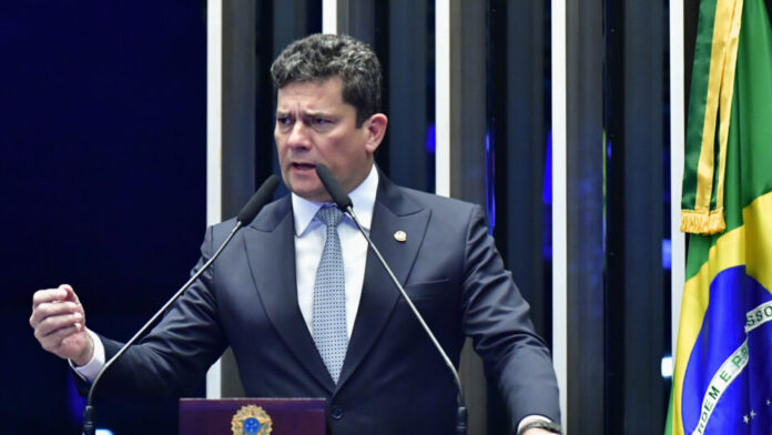 Moro quer transformar PCC em organização terrorista