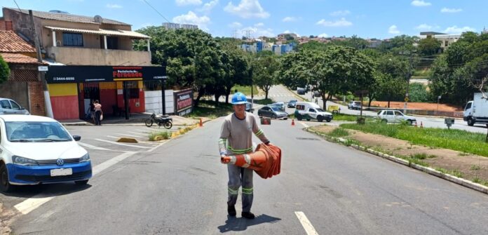 Após manutenção, Av. Flávio Roque da Silveira é liberada ao trânsito