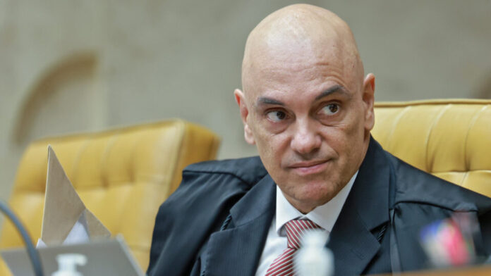 Moraes diz que Bolsonaro tem “acesso total” ao inquérito do golpe