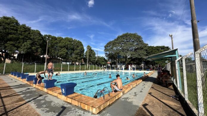 Piscinas municipais recebem 529 pessoas no fim de semana