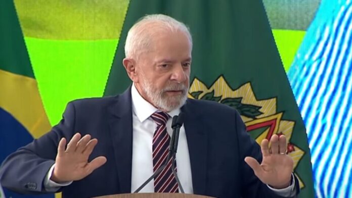 tom incisivo de Lula contra Bolsonaro pode reverter desaprovação?