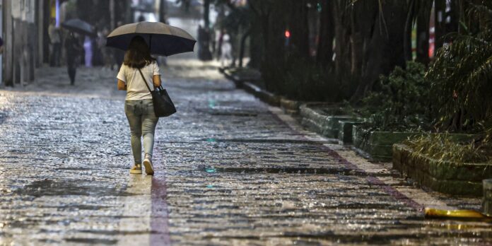 Defesa Civil envia alerta severo de chuva para a capital paulista