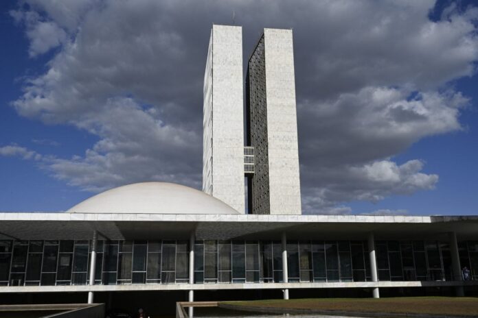 Homem é preso ao tentar entrar com arma na Câmara dos Deputados – CartaExpressa – CartaCapital