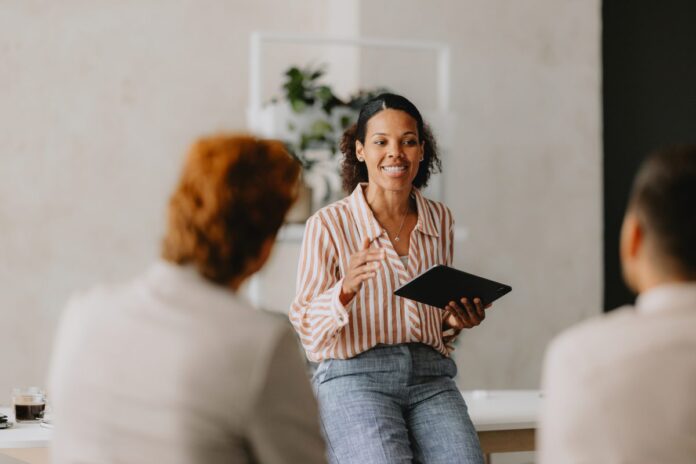 Liderança feminina avança no Brasil e impulsiona negócios em 12 setores – Do Micro Ao Macro – CartaCapital