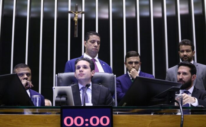 Saiba como votou cada deputado na PEC da Blindagem – CartaCapital